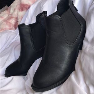Soda ankle boots